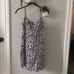 ✨🐆RARE LEOPARD BRANDY MELVILLE DRESS🐆✨